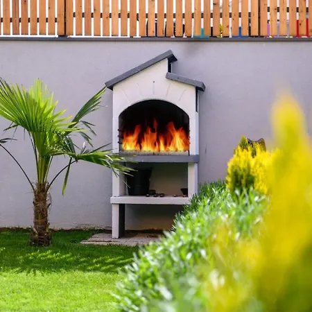 Lounge House Dolce Пула