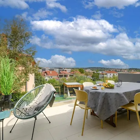 Lounge House Dolce Вілла Пула