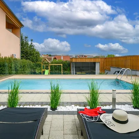 Lounge House Dolce * Пула