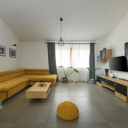 Lounge House Dolce Вілла *