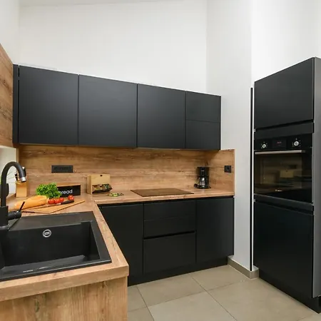 Lounge House Dolce * 풀라